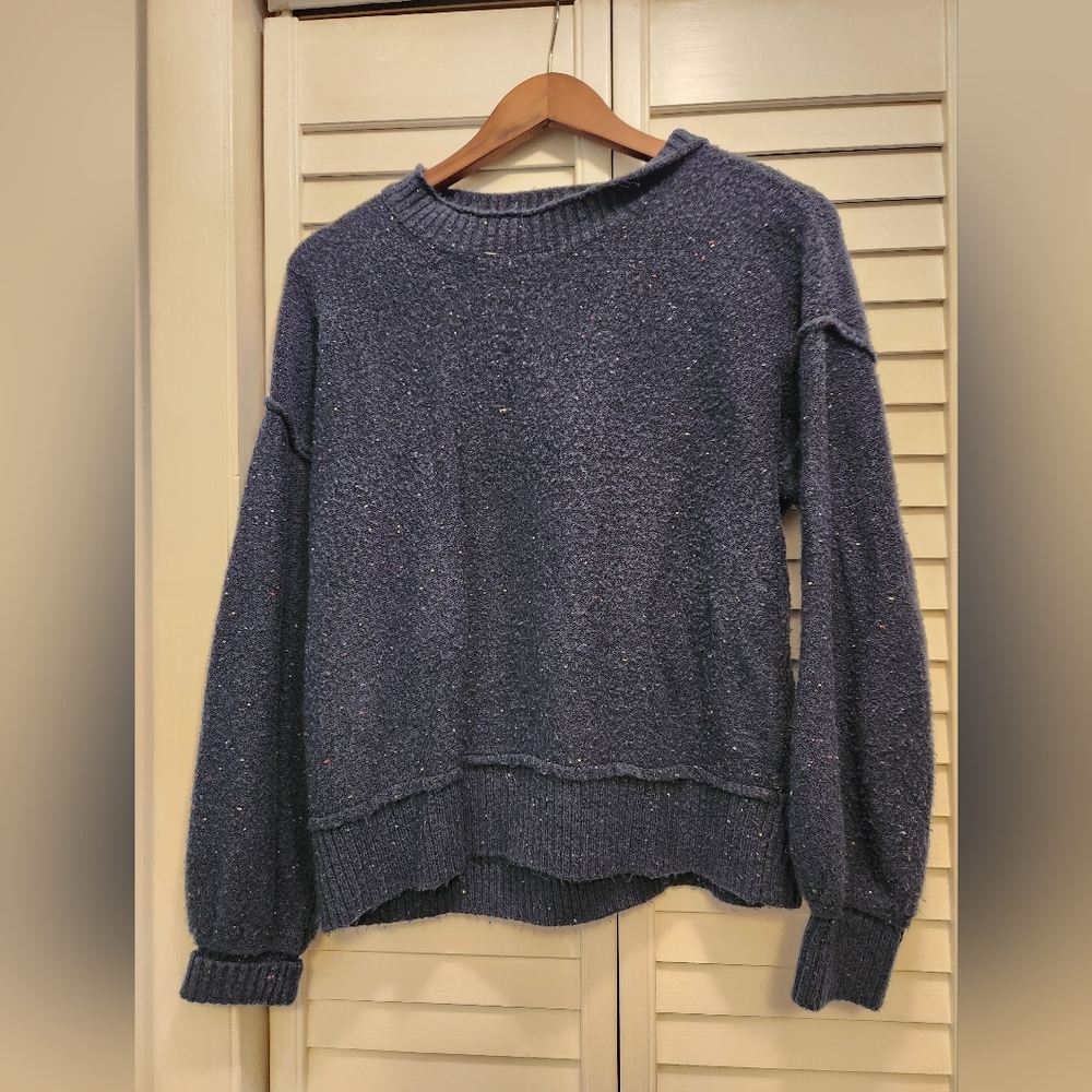 Blue sweater with cute color thread accent